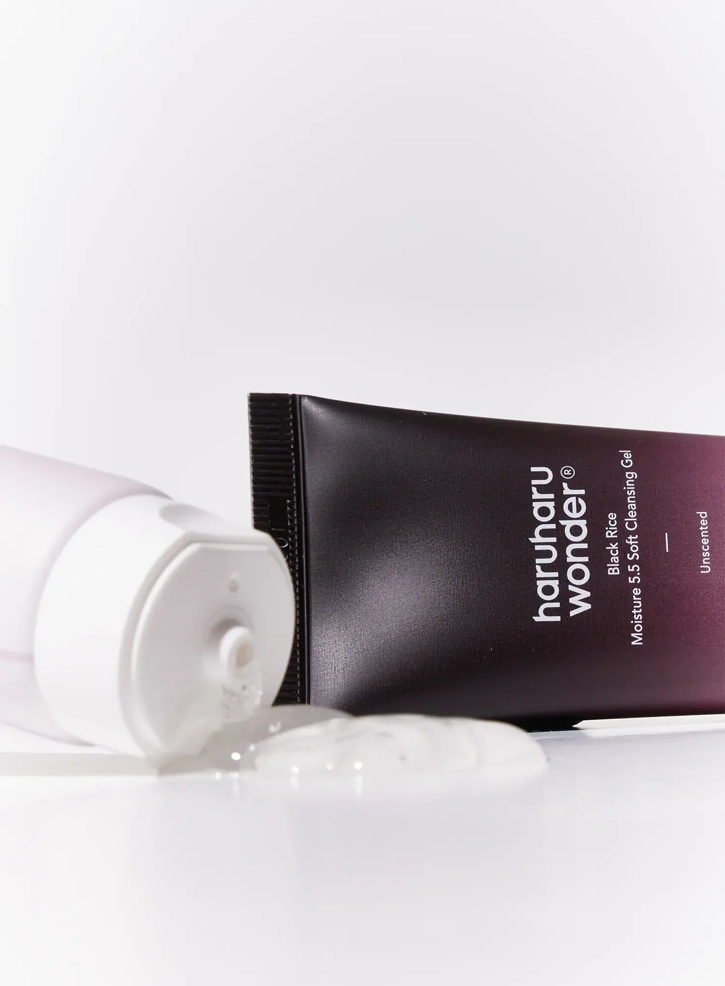 Black Rice Moisture 5.5 Soft Cleansing Gel (100ml)