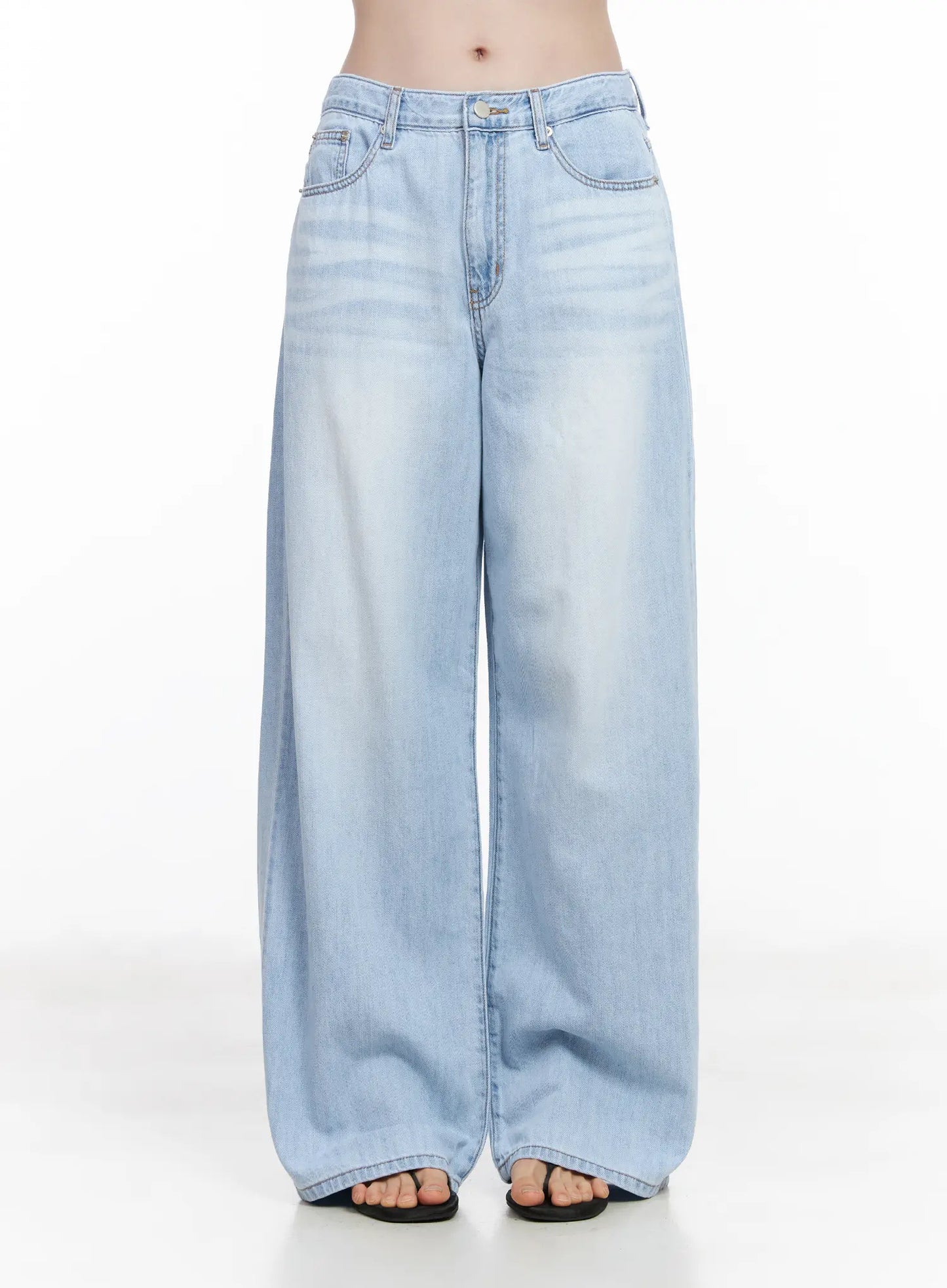 Anastasia Wide Leg Light Wash Jeans CA510