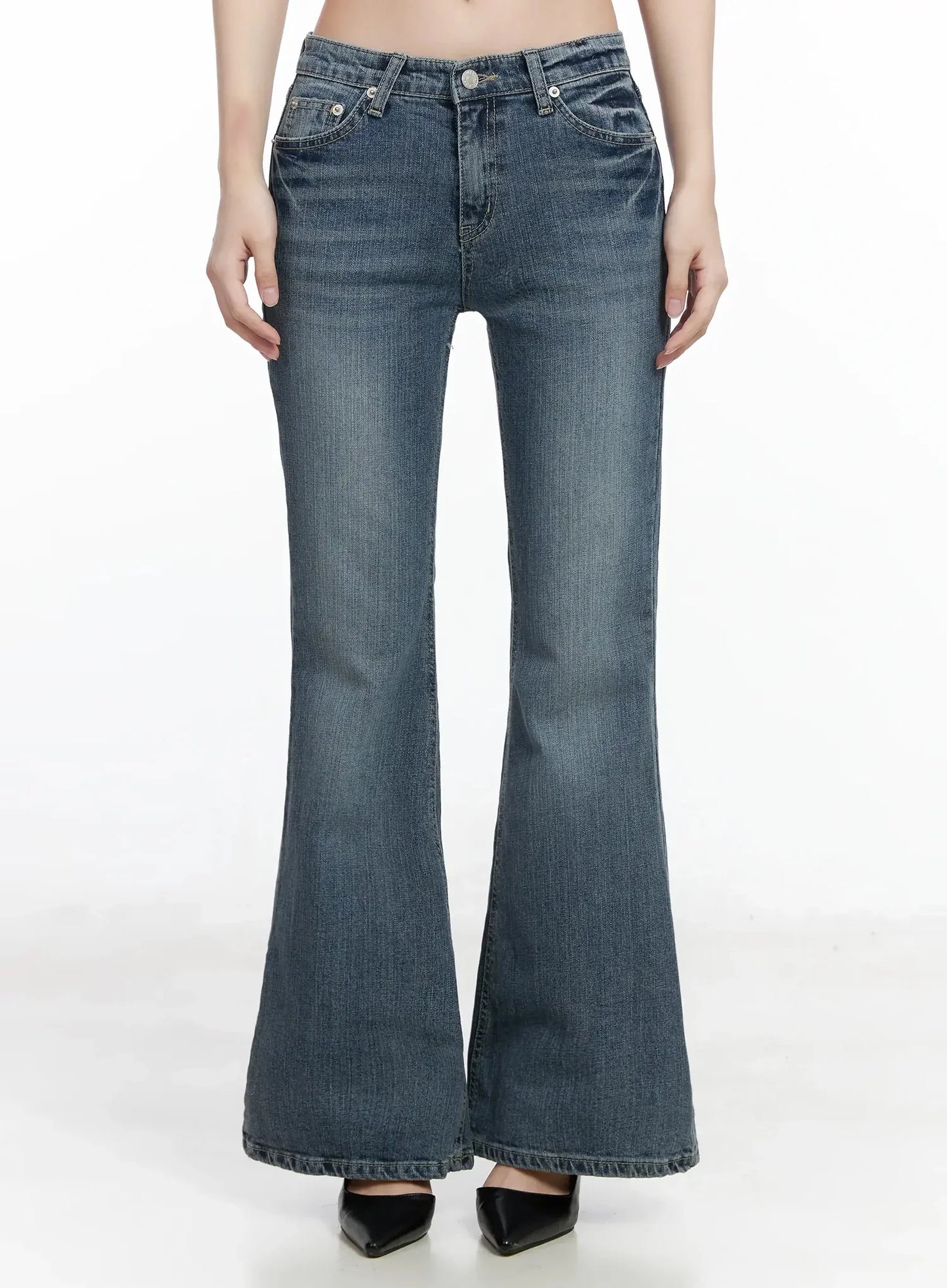 Amaris Low-Rise Bootcut Flared Jeans IM503