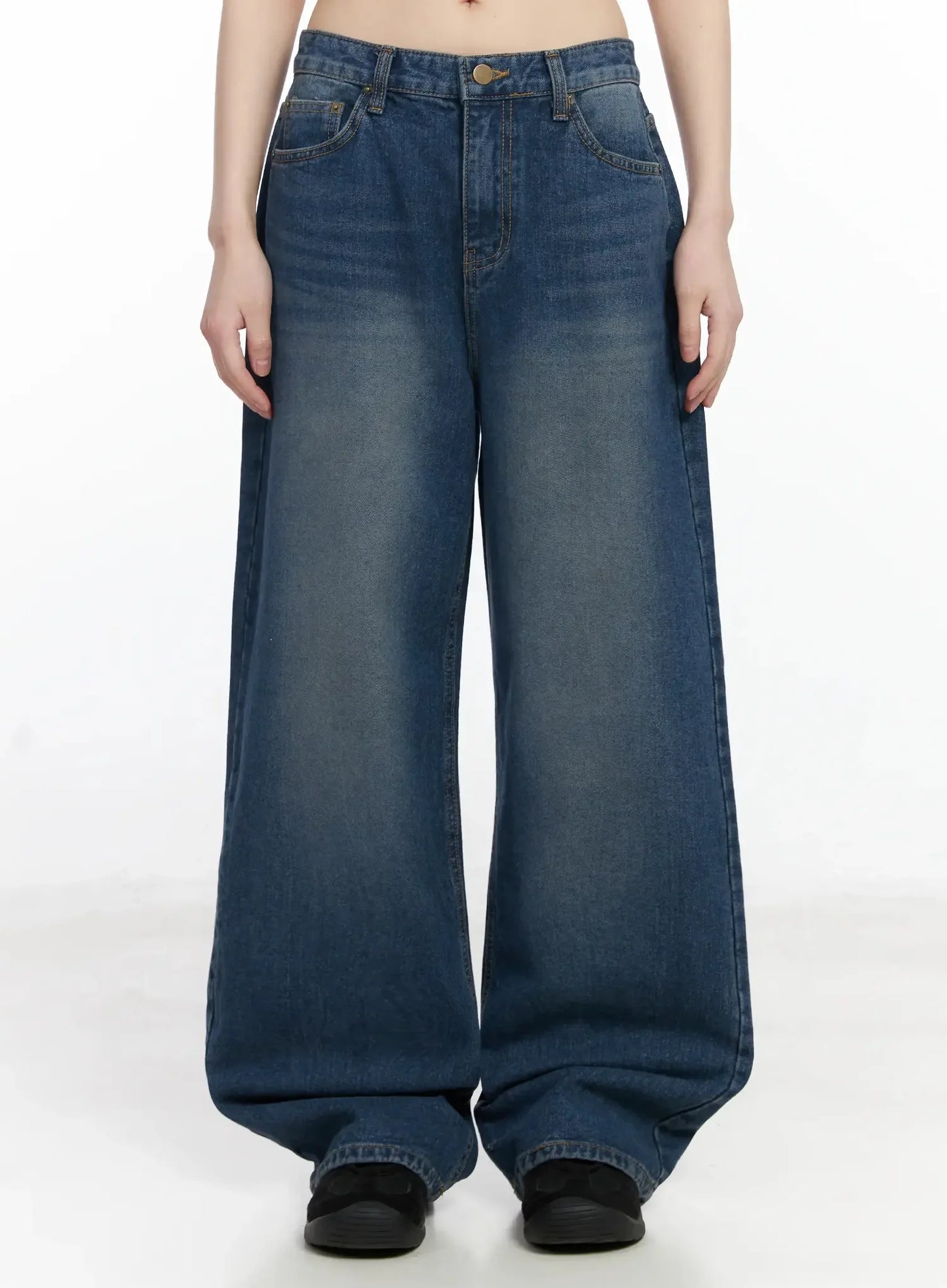 Annika Low-Rise Baggy Jeans F517