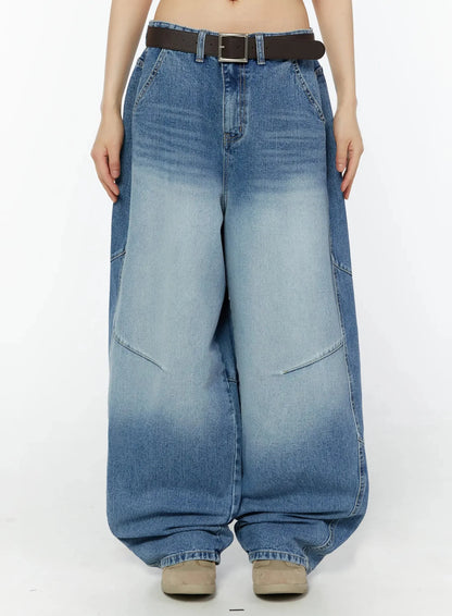 Celie Baggy Pin-Tuck Jeans CU515