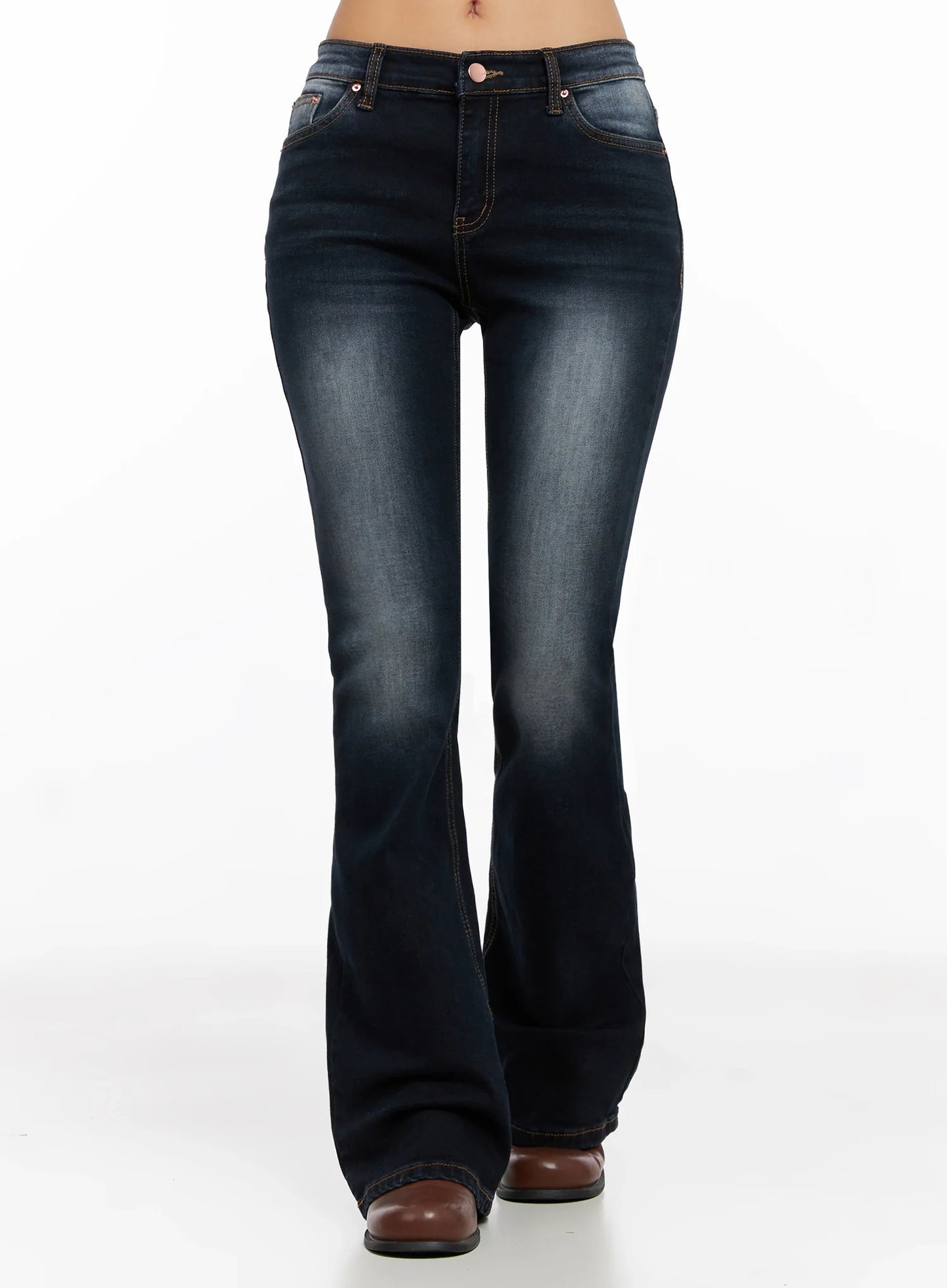 Aliyah Mid-Rise Hip Pad Flared Jeans IG528
