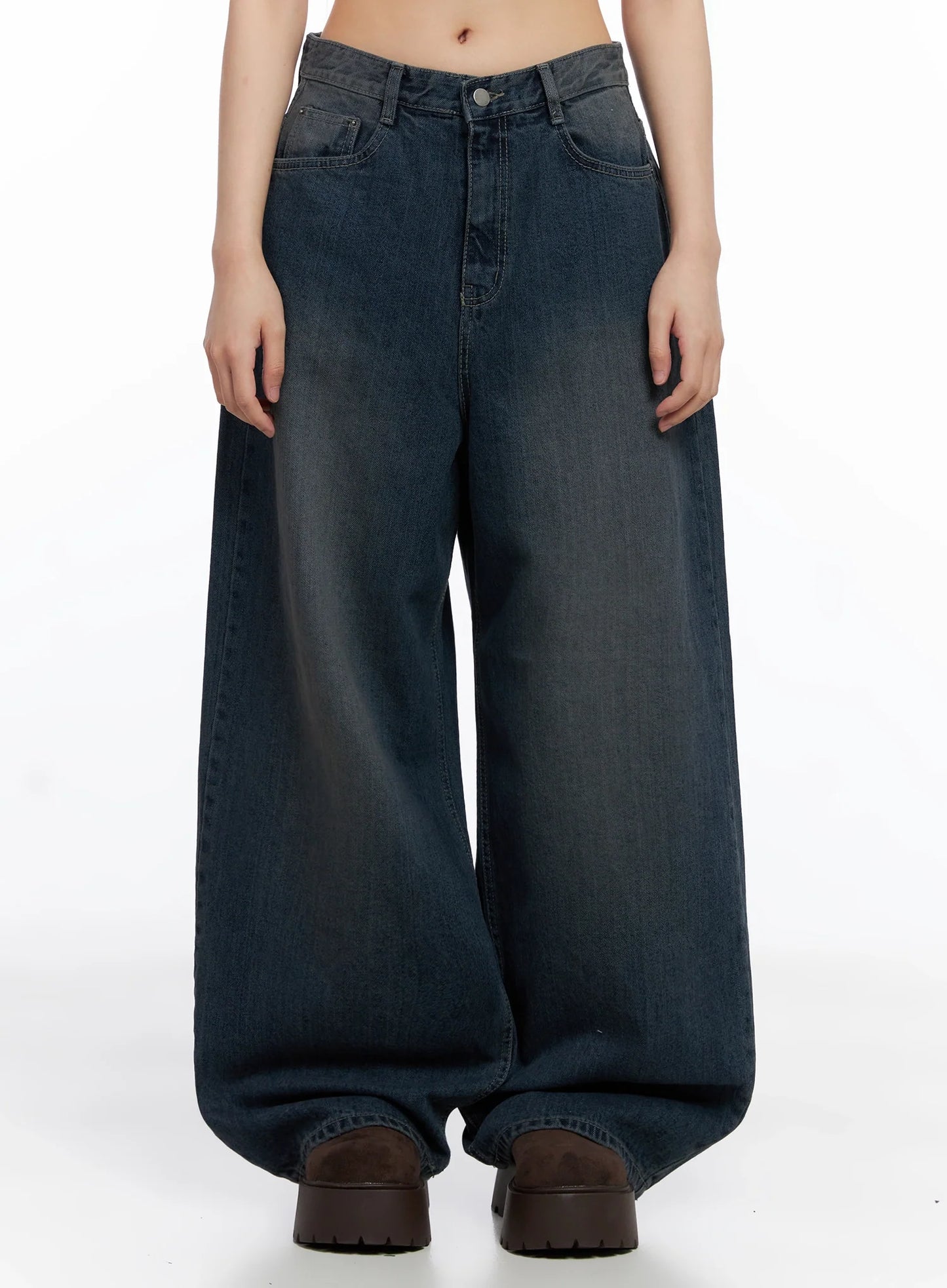Adelyn Washed Baggy Jeans IS525