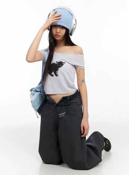 Cat Graphic Off-Shoulder Crop Top IA523