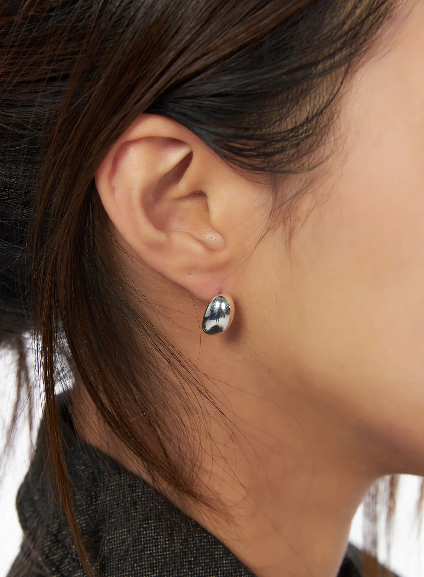 Bold Oval Stud Earrings CA517
