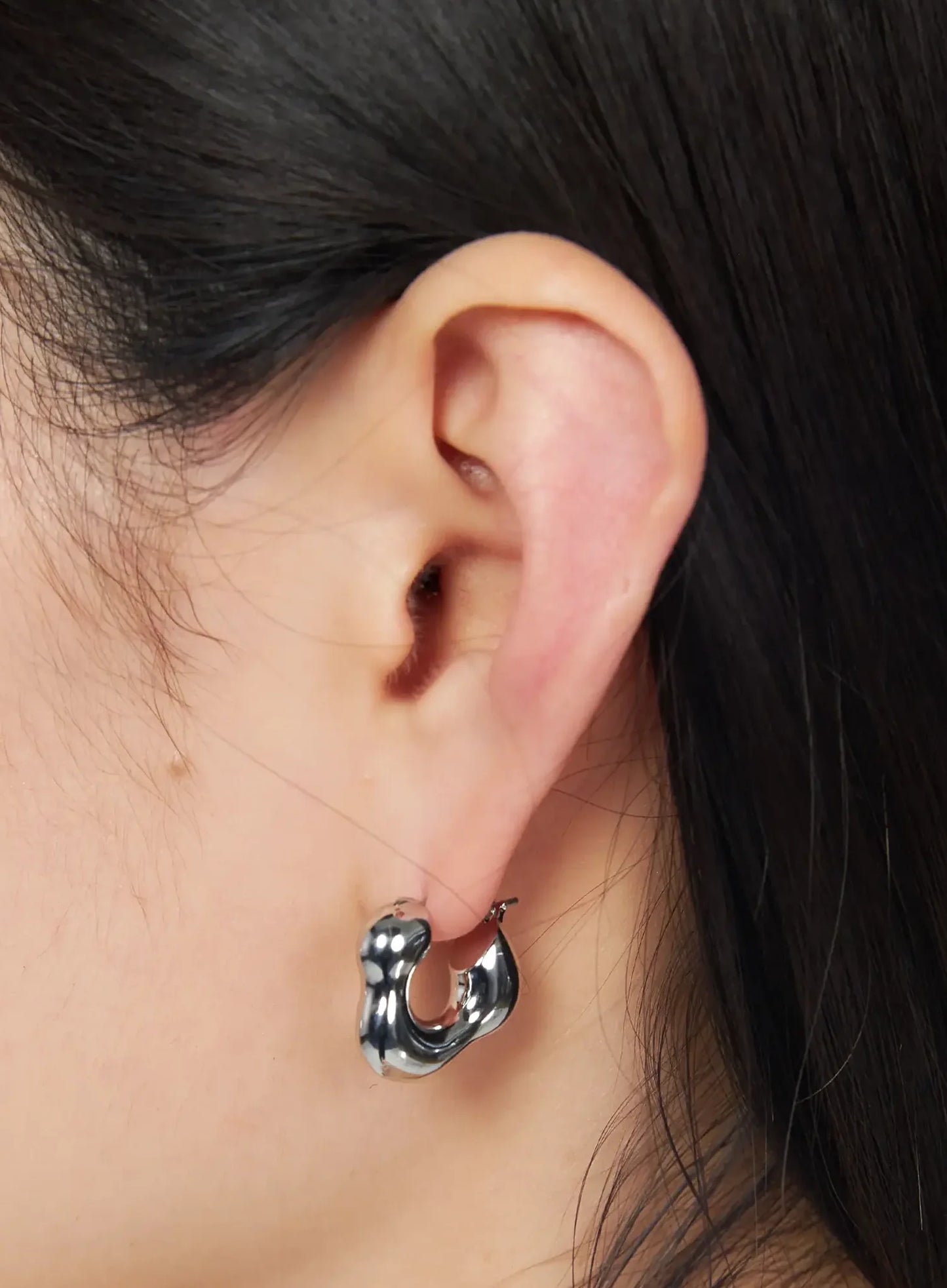 Chic Metallic Hoop Earrings IY520