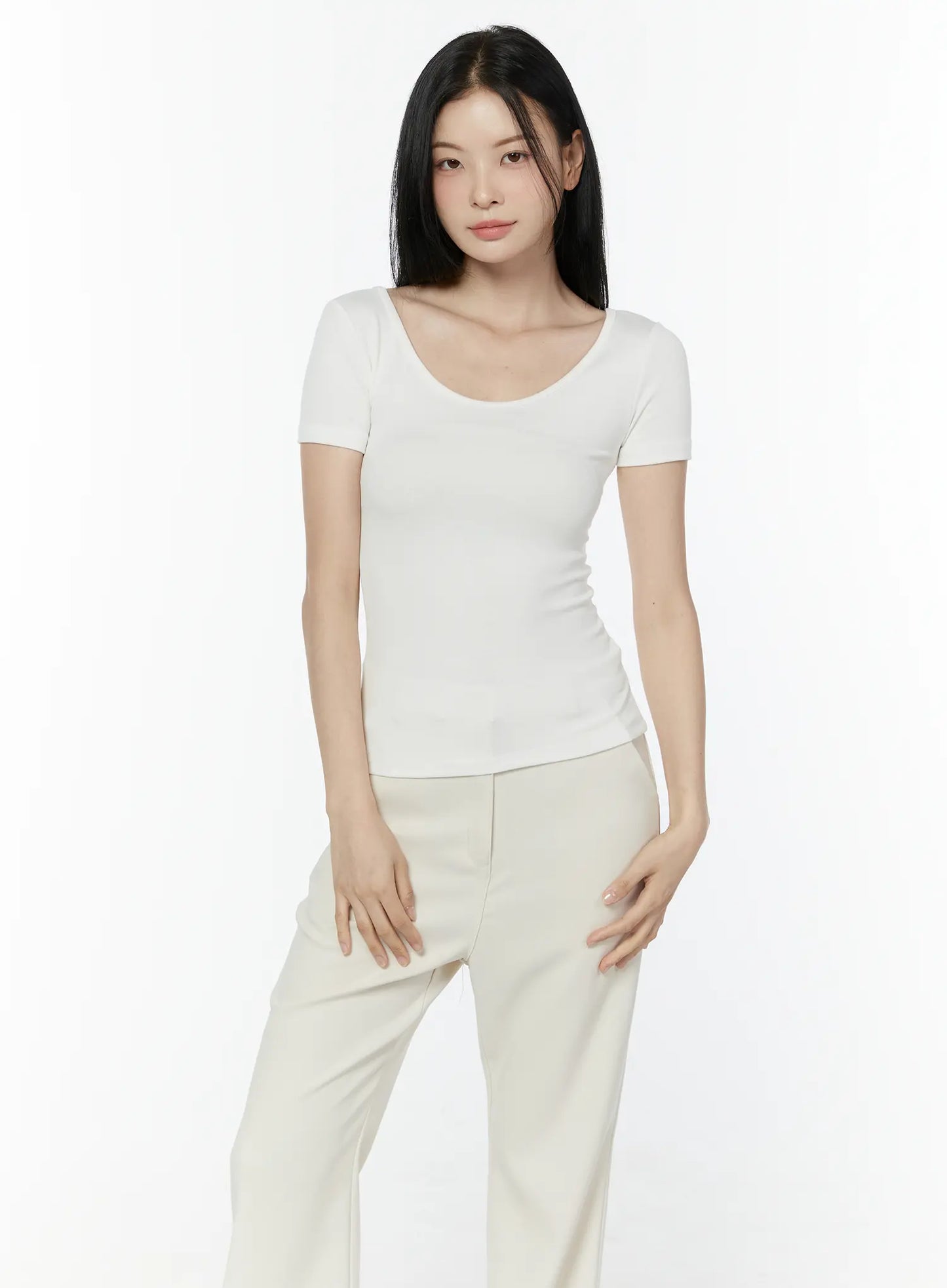 Basic Slim Fit Round Neck Tee IU503