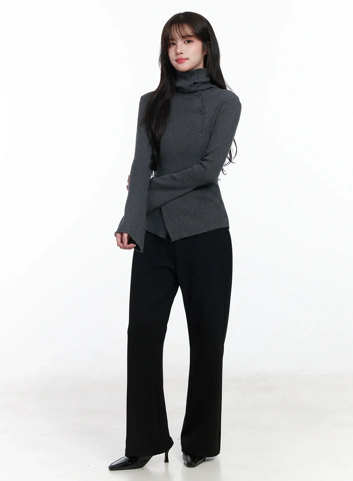 Asymmetric Buttoned Knit Top IJ529