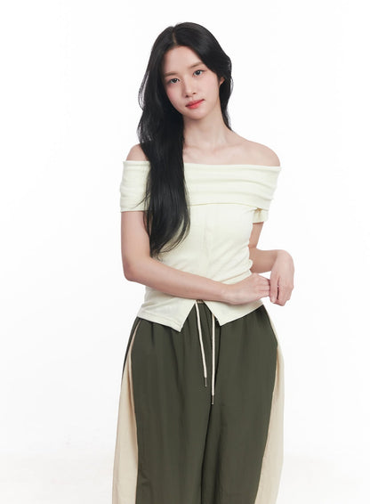 Buttoned Slit Off-Shoulder Crop Top CY526