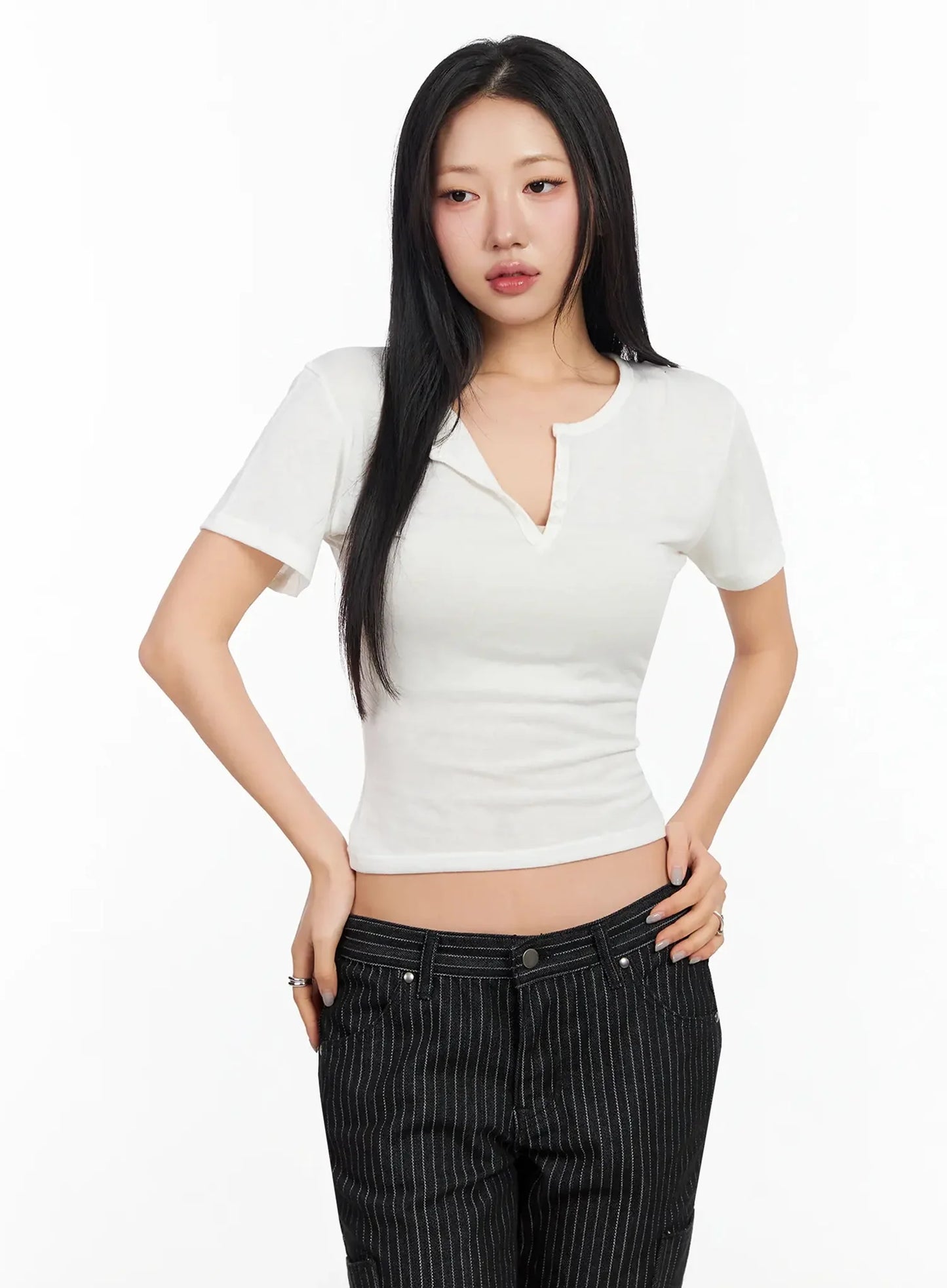 Buttoned Slim Fit T-Shirt CA513
