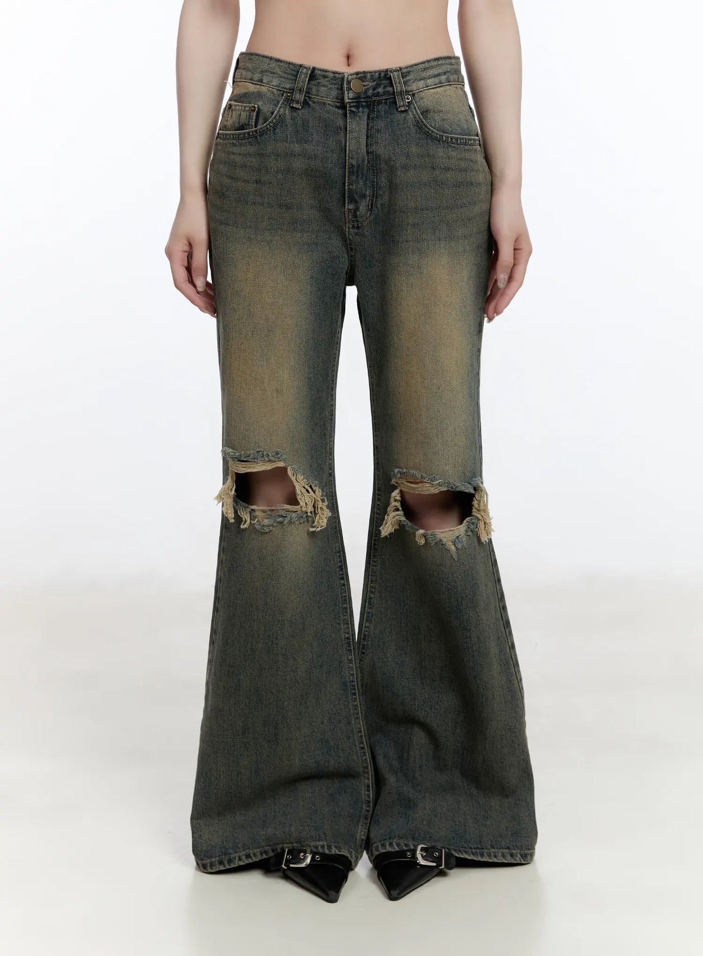 Andie Distressed Bootcut Jeans CA503