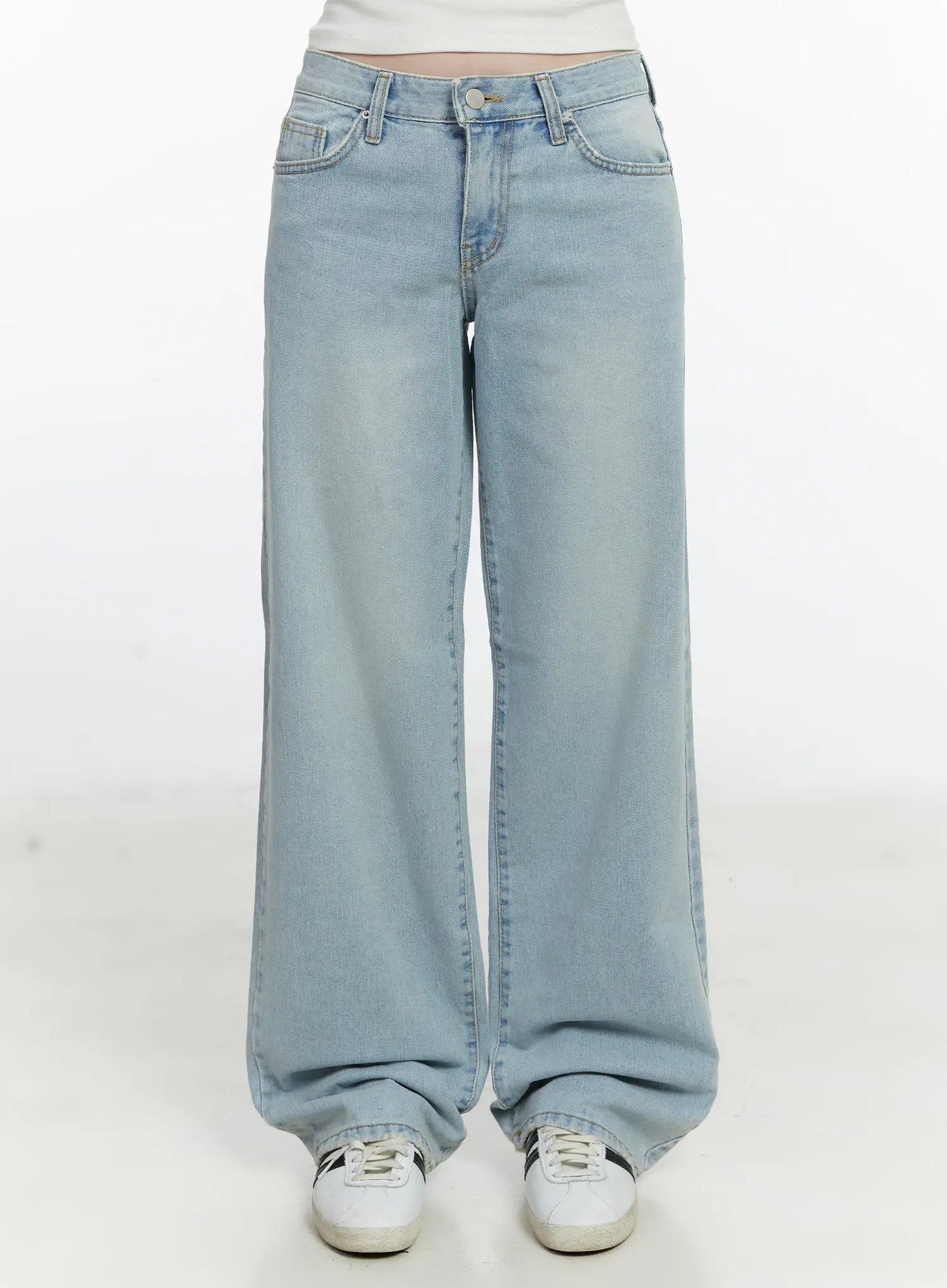 Andi Low Rise Wide Leg Jeans F502