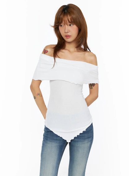 Asymmetric Off-Shoulder Tee CU517