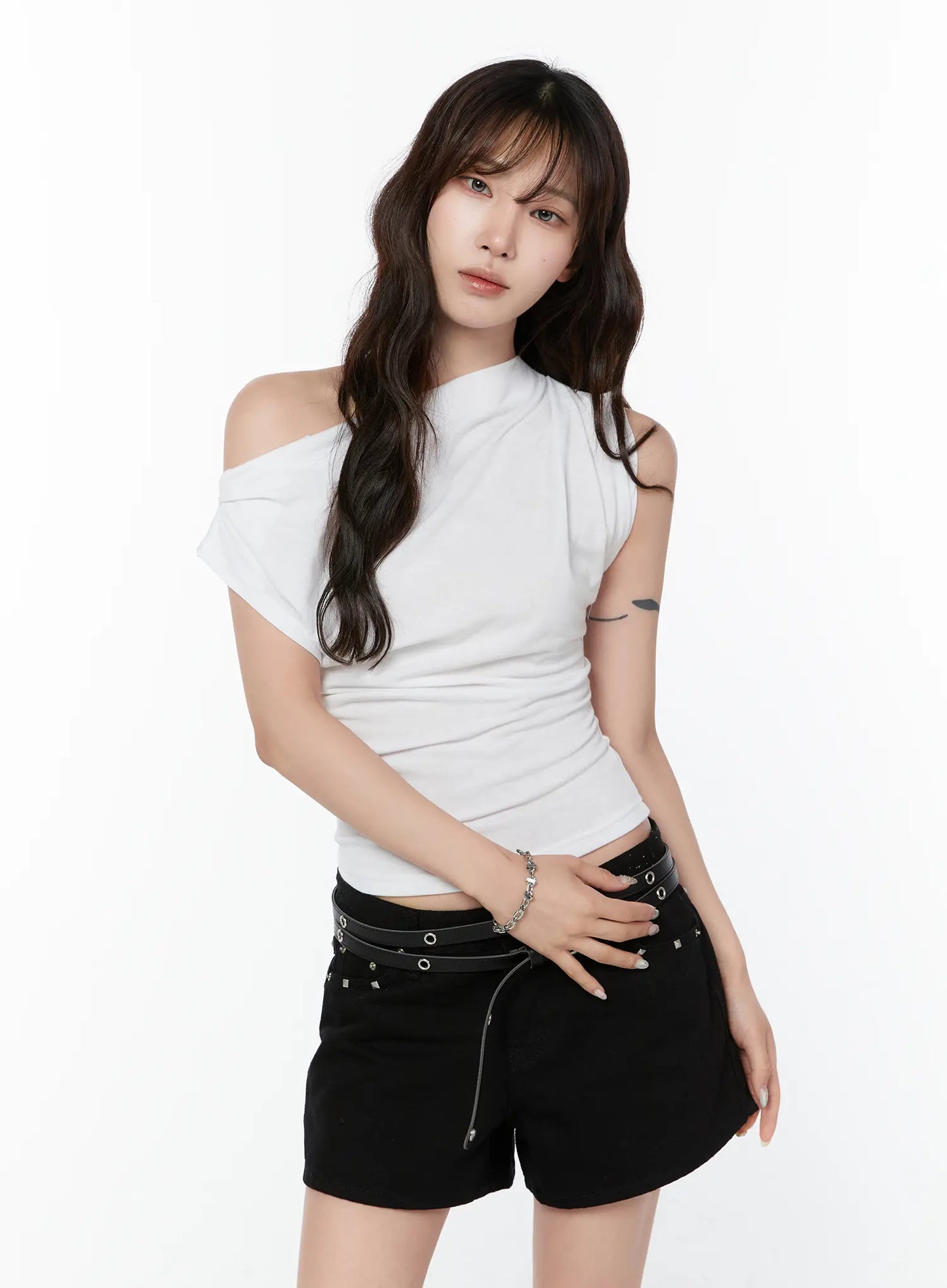 Asymmetric Off-Shoulder Tee CY514