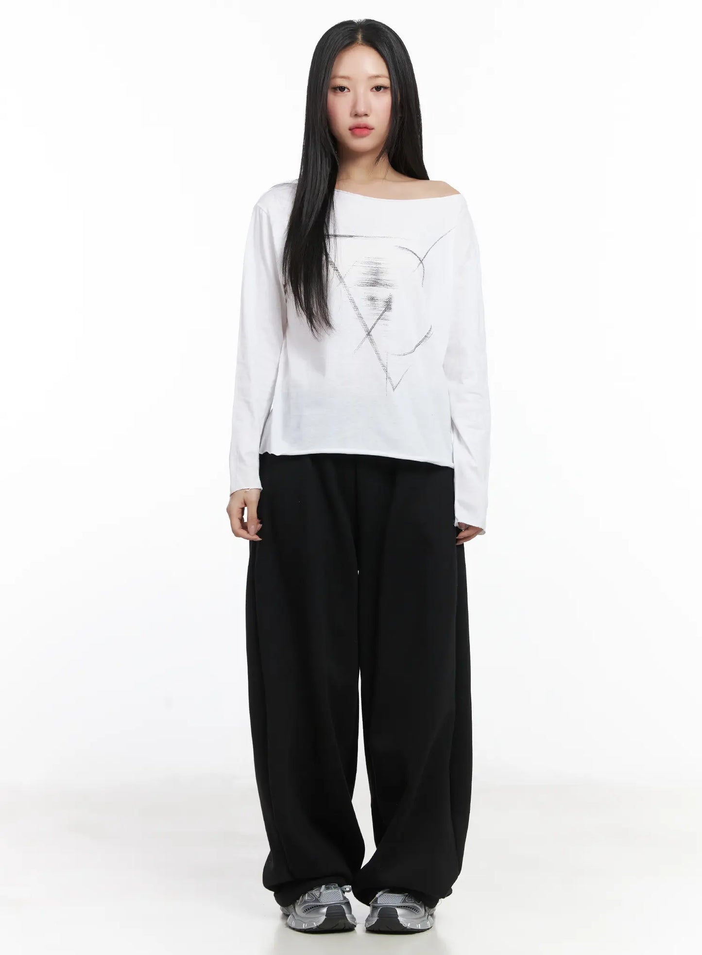 Casual Relaxed Neck Graphic Long Sleeve Tee CD530