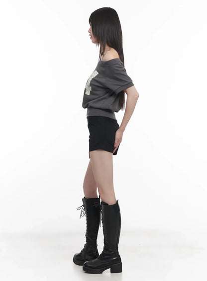Asymmetric Graphic Relaxed-Fit Crop Top CU518