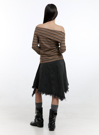 Buttoned Off-Shoulder Stripe Tee CN401