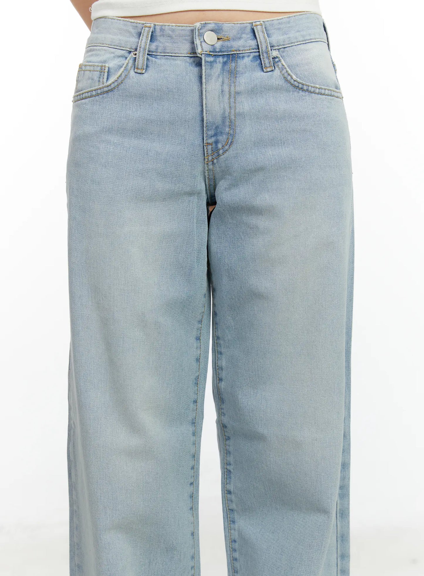 Andi Low Rise Wide Leg Jeans F502