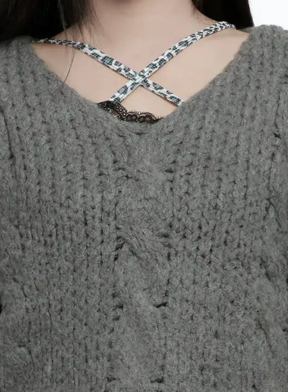 Chunky Cable Knit V-Neck Sweater IO527