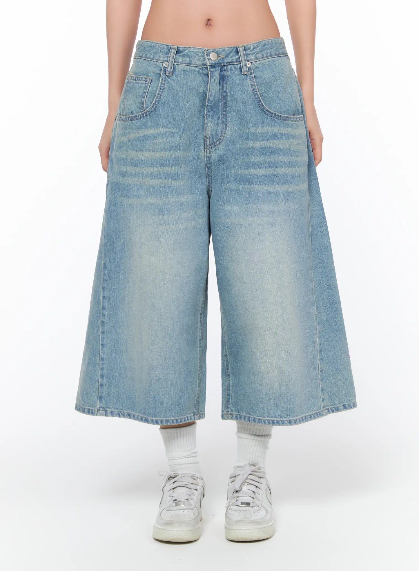 Aolani Angel Wing Bermuda Shorts CA514