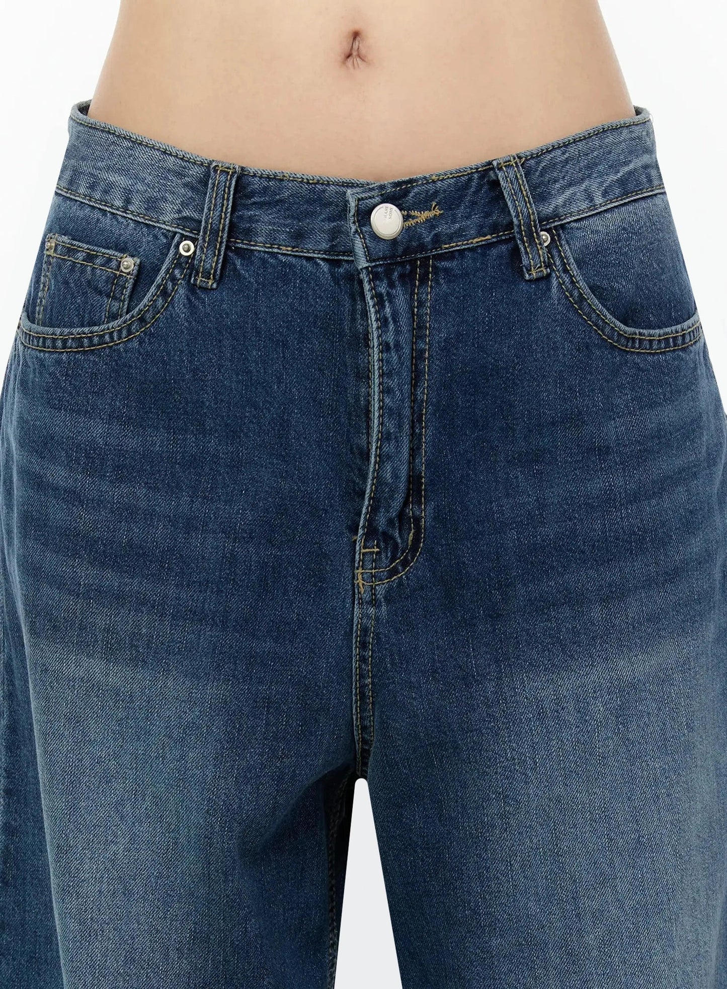 Amos Wide-Leg Washed Jeans IU522