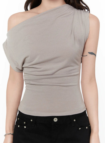 Asymmetric Off-Shoulder Tee CY514