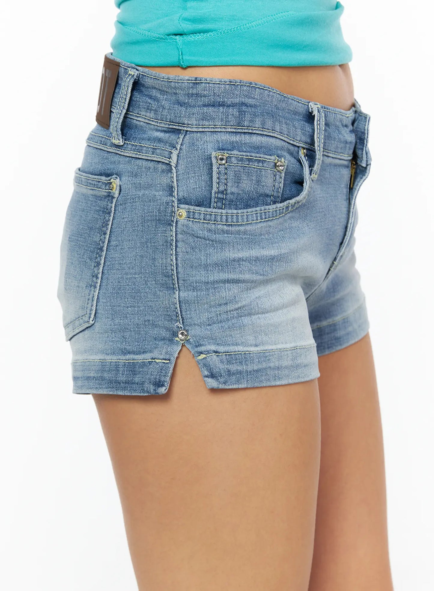 Casual Low-Rise Denim Shorts CU517