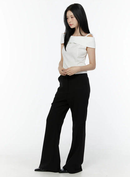 Chic Off-Shoulder Sleeveless Blouse IU503