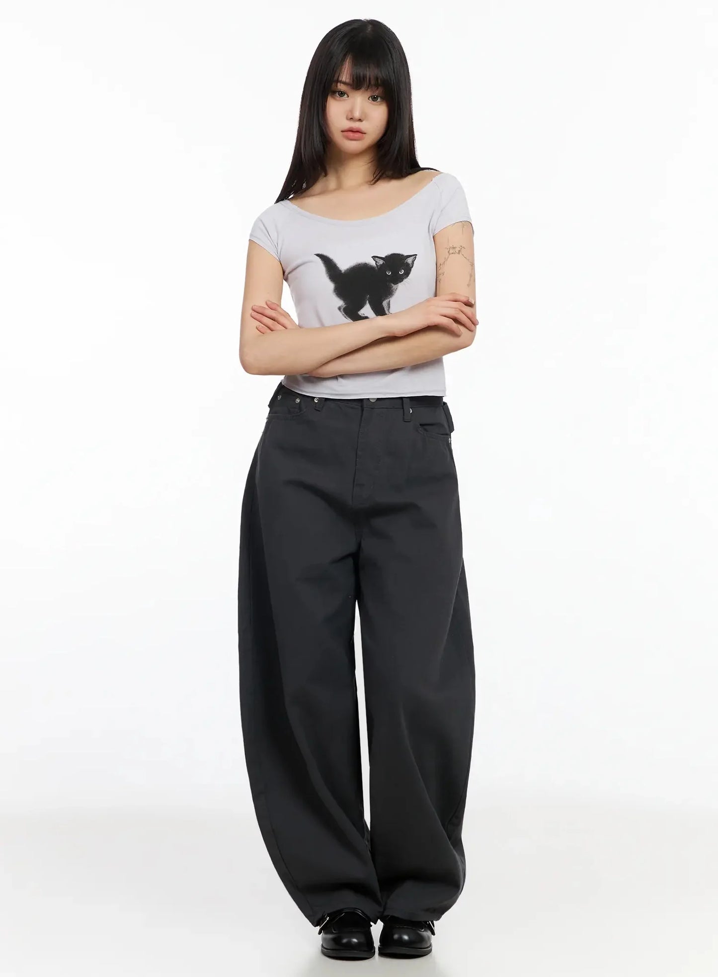 Cat Graphic Off-Shoulder Crop Top IA523