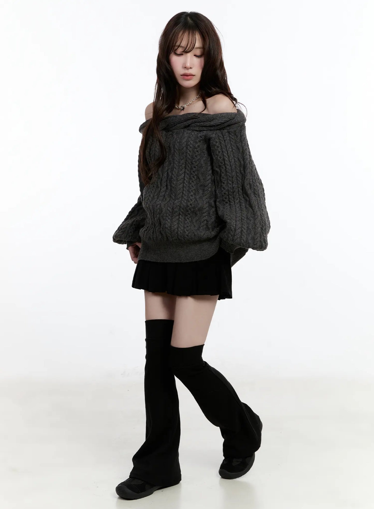 Cable Knit Off-Shoulder Sweater CN525