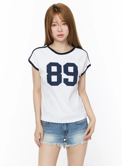 89 Graphic Raglan Short Sleeve Top CU511
