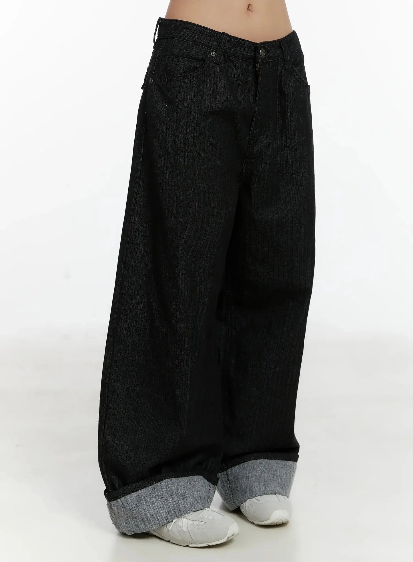 Amyra Baggy Striped Jeans ID525