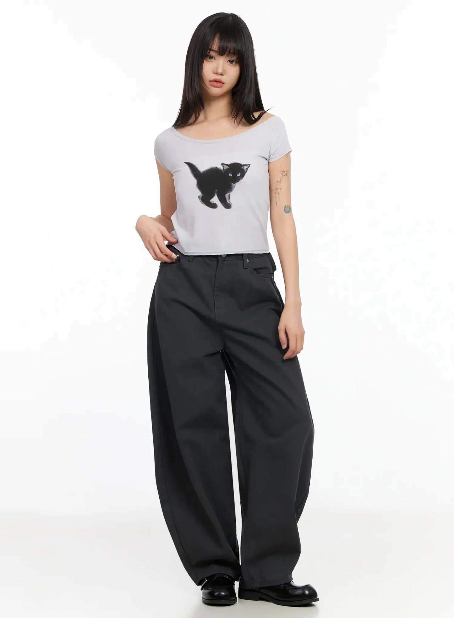 Cat Graphic Off-Shoulder Crop Top IA523