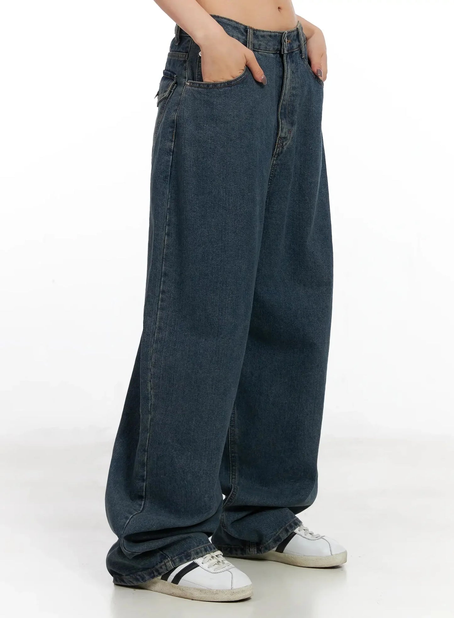 Aleena Mid-Wash Baggy Jeans IN528