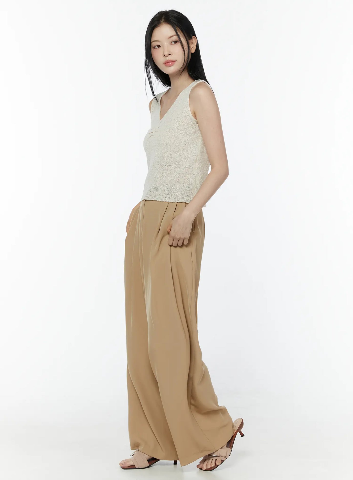 Classic High-Waist Pintuck Slacks IU503