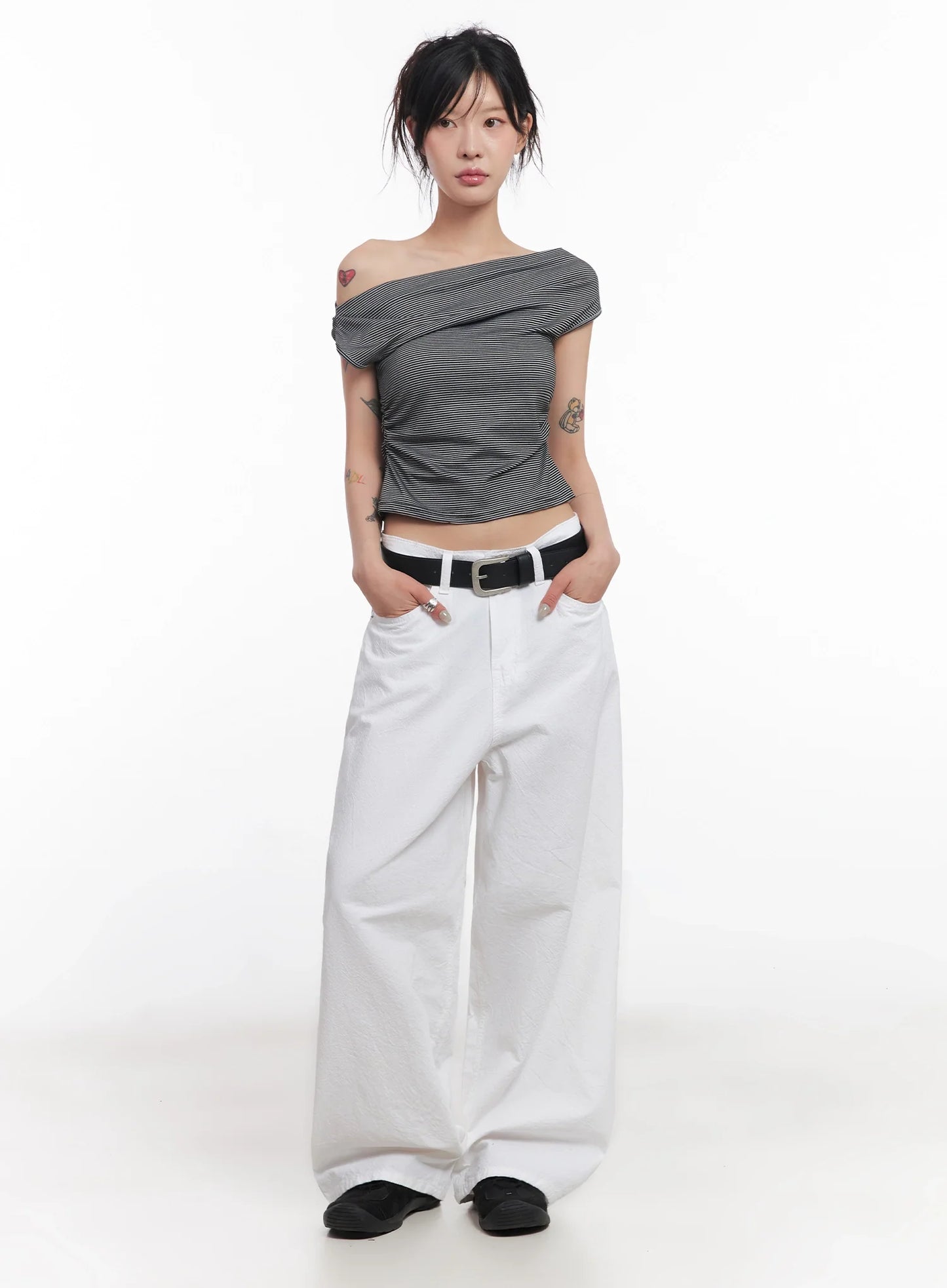 Chic Off-Shoulder Striped Tee IC503