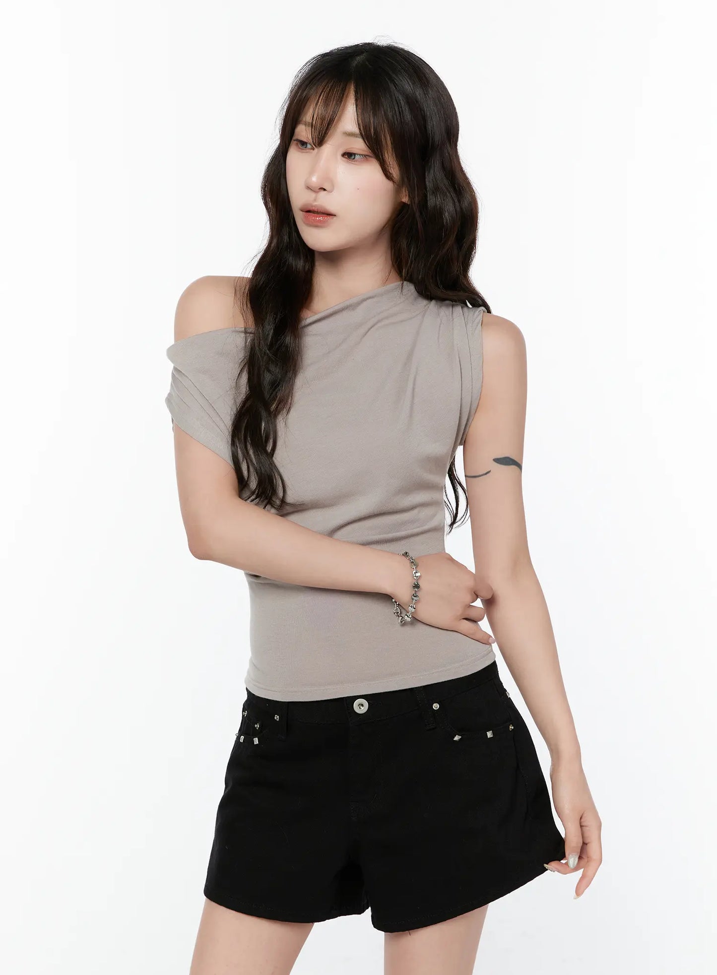 Asymmetric Off-Shoulder Tee CY514