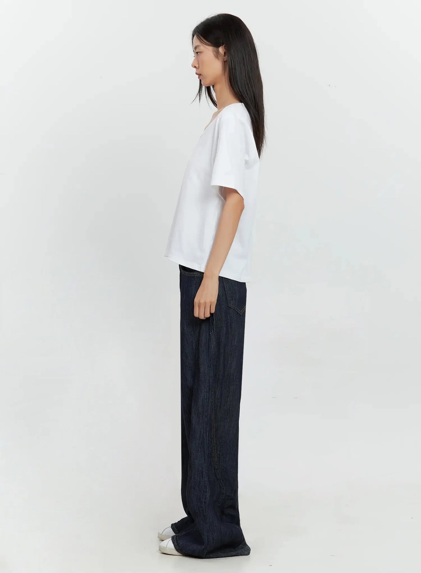 Basic U-Neck T-Shirt IL528