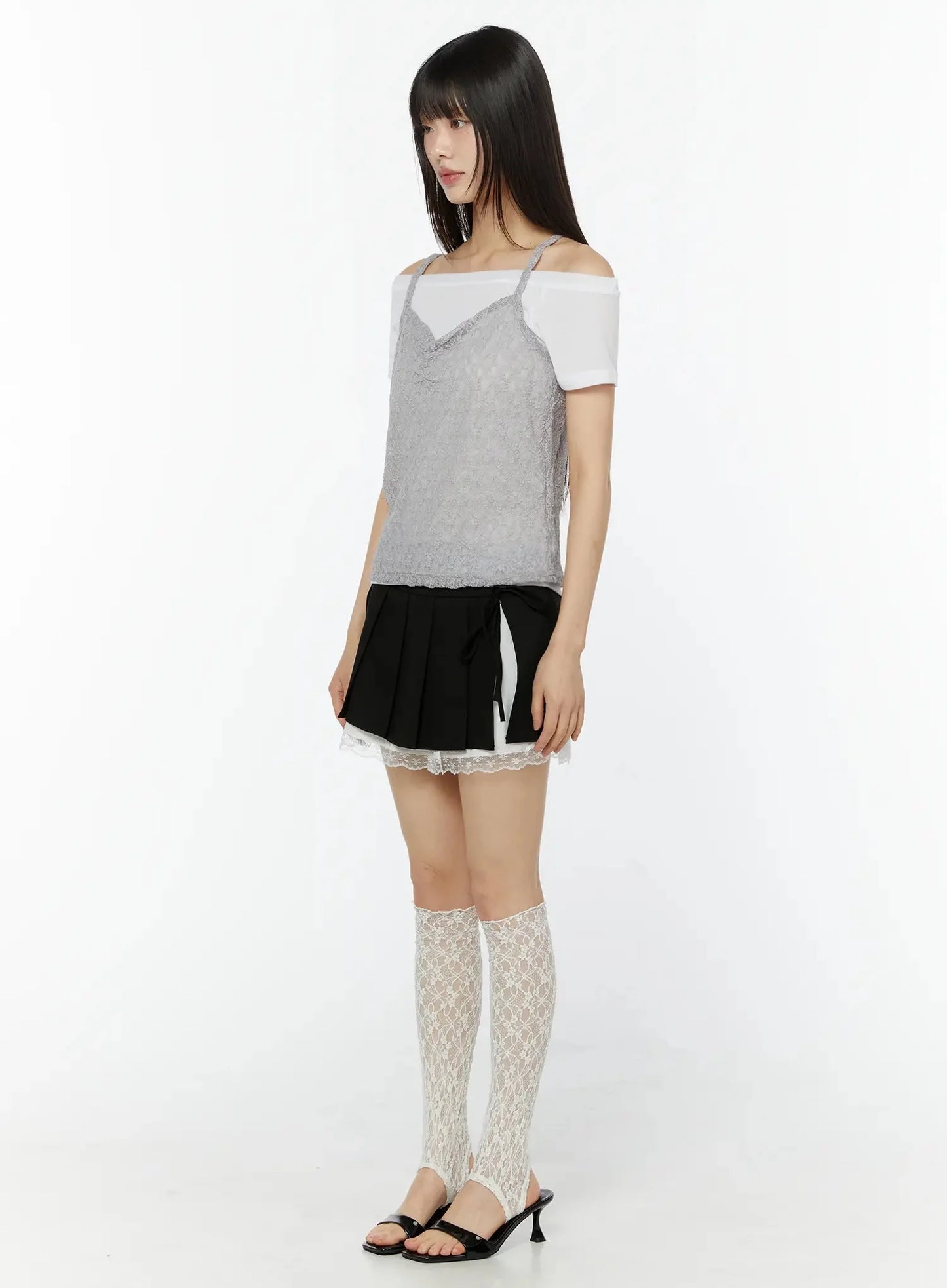Chic Pleated Ribbon Lace Trim Mini Skirt IU518