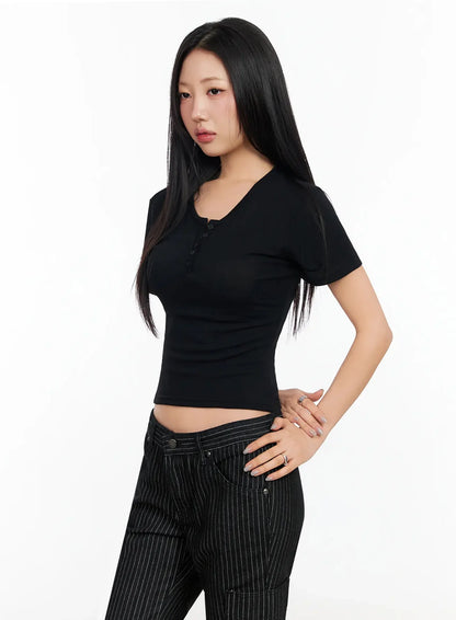 Buttoned Slim Fit T-Shirt CA513