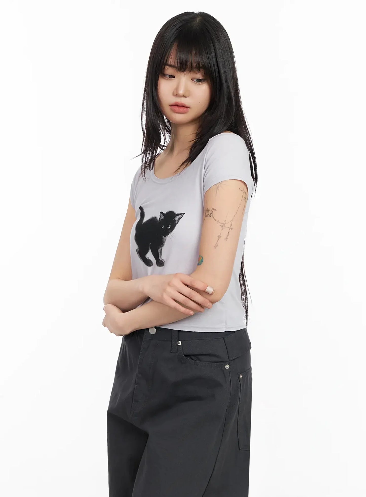 Cat Graphic Off-Shoulder Crop Top IA523