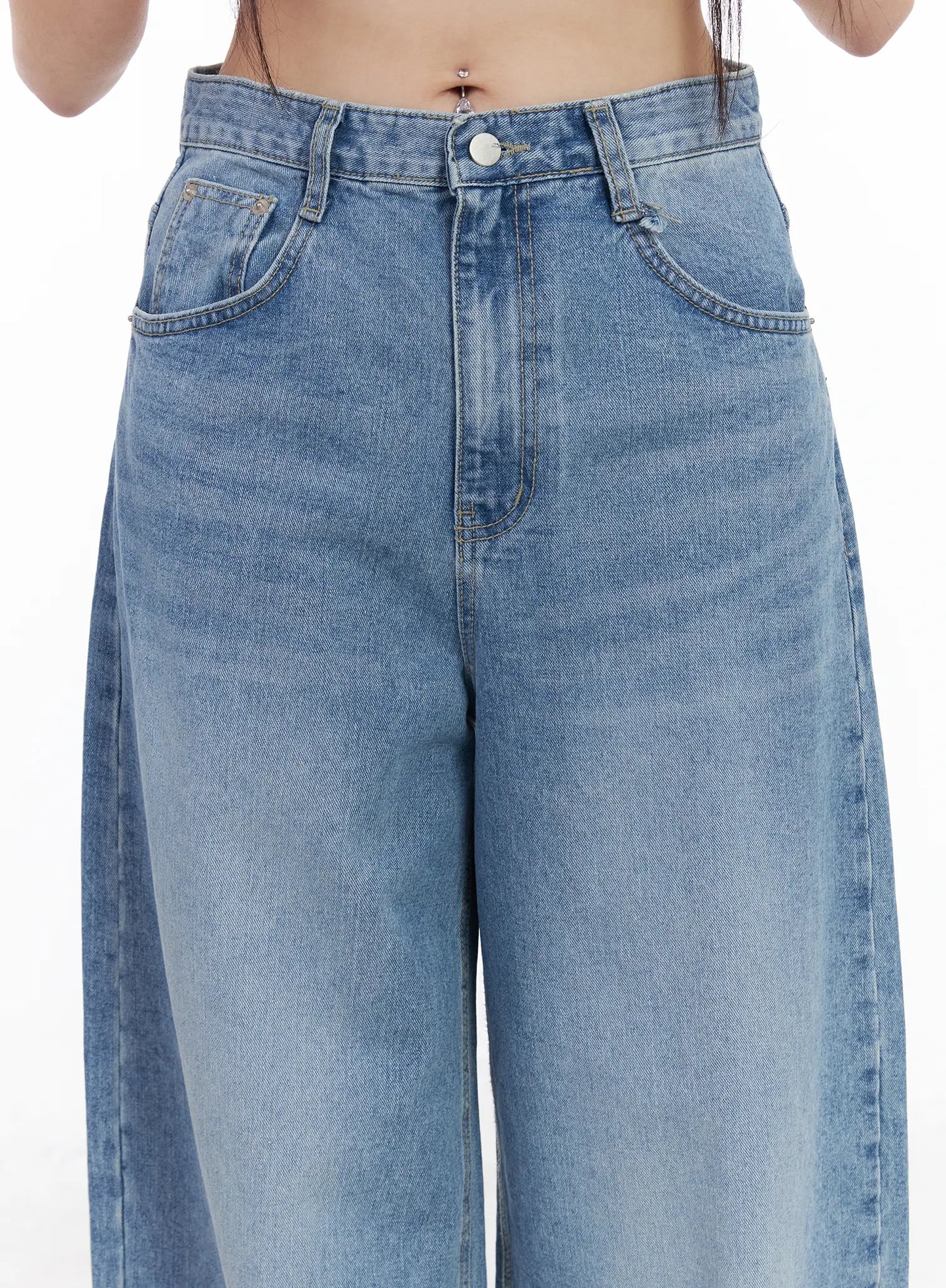 Ariyah High-Waist Baggy Jeans CM512
