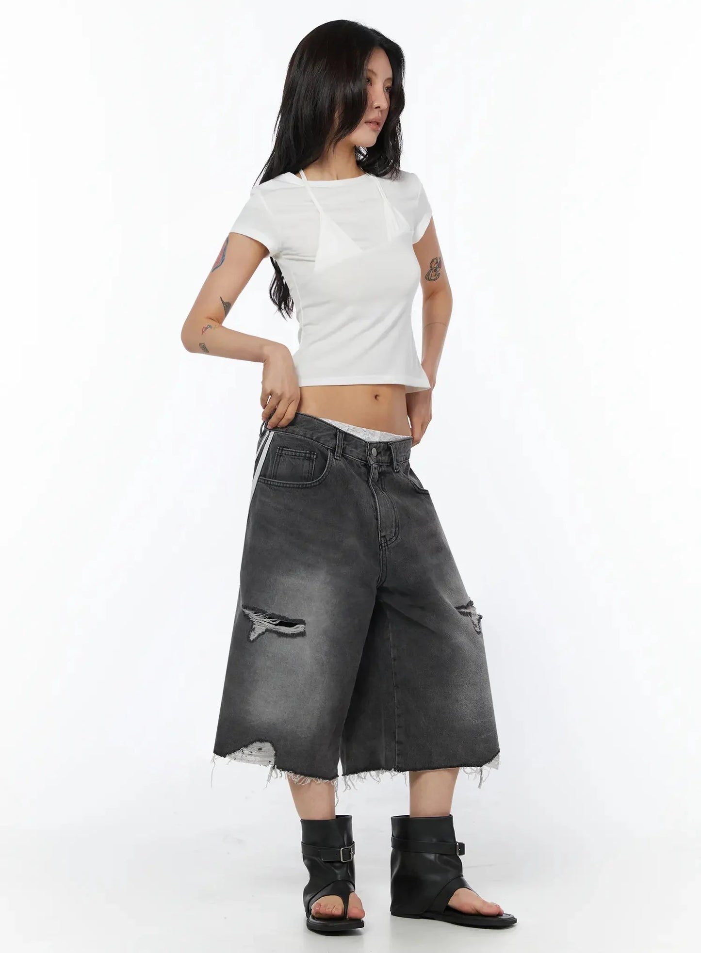 Asymmetric Layered Crop Tee IU509