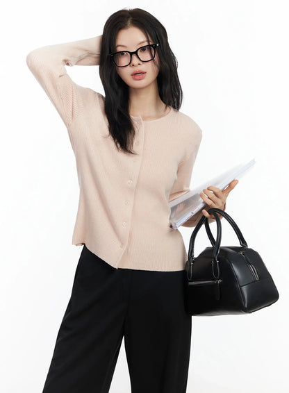 Basic Slim Round Neck Cardigan IM524
