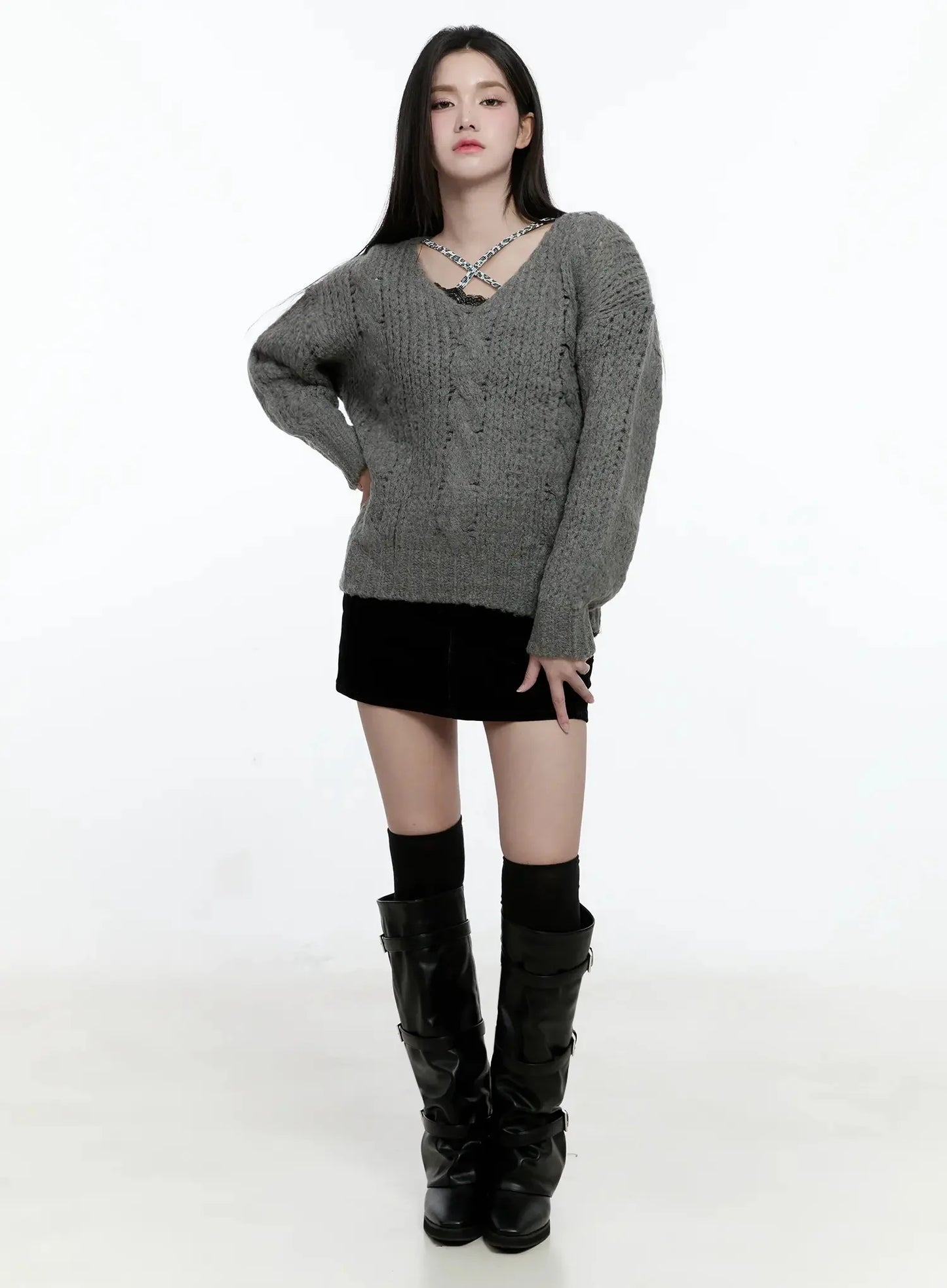 Chunky Cable Knit V-Neck Sweater IO527