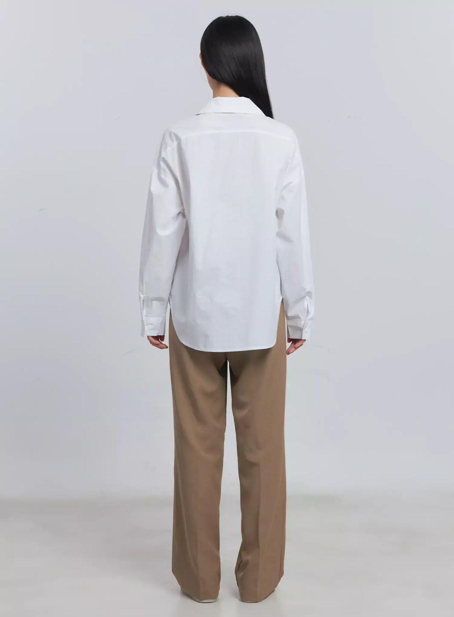 Classic Wide-Fit Slacks (Beige) IU512