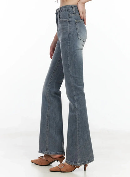 Chlo High-Rise Bootcut Jeans IM523