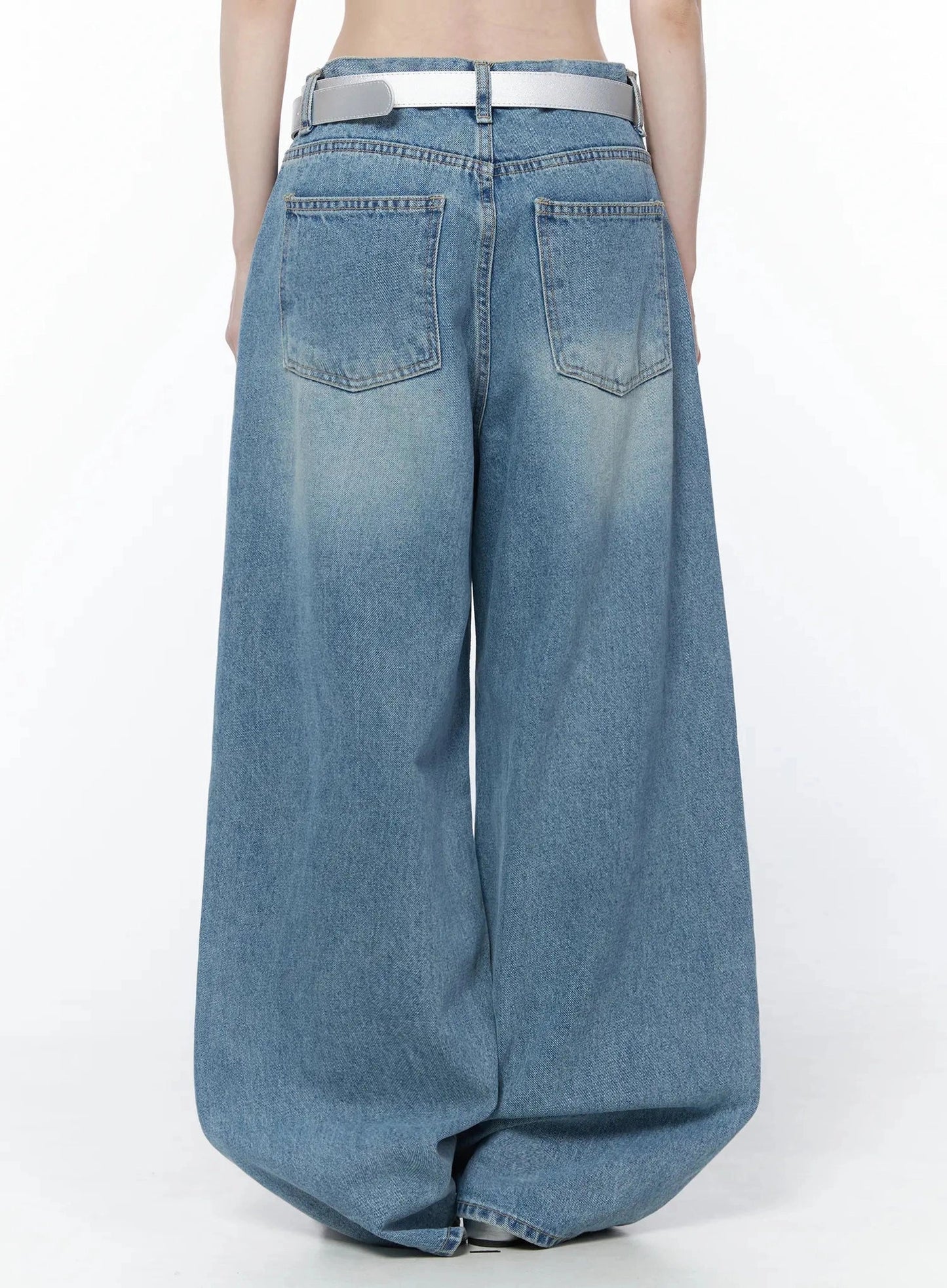 Ares Wide Leg Distressed Jeans IU512