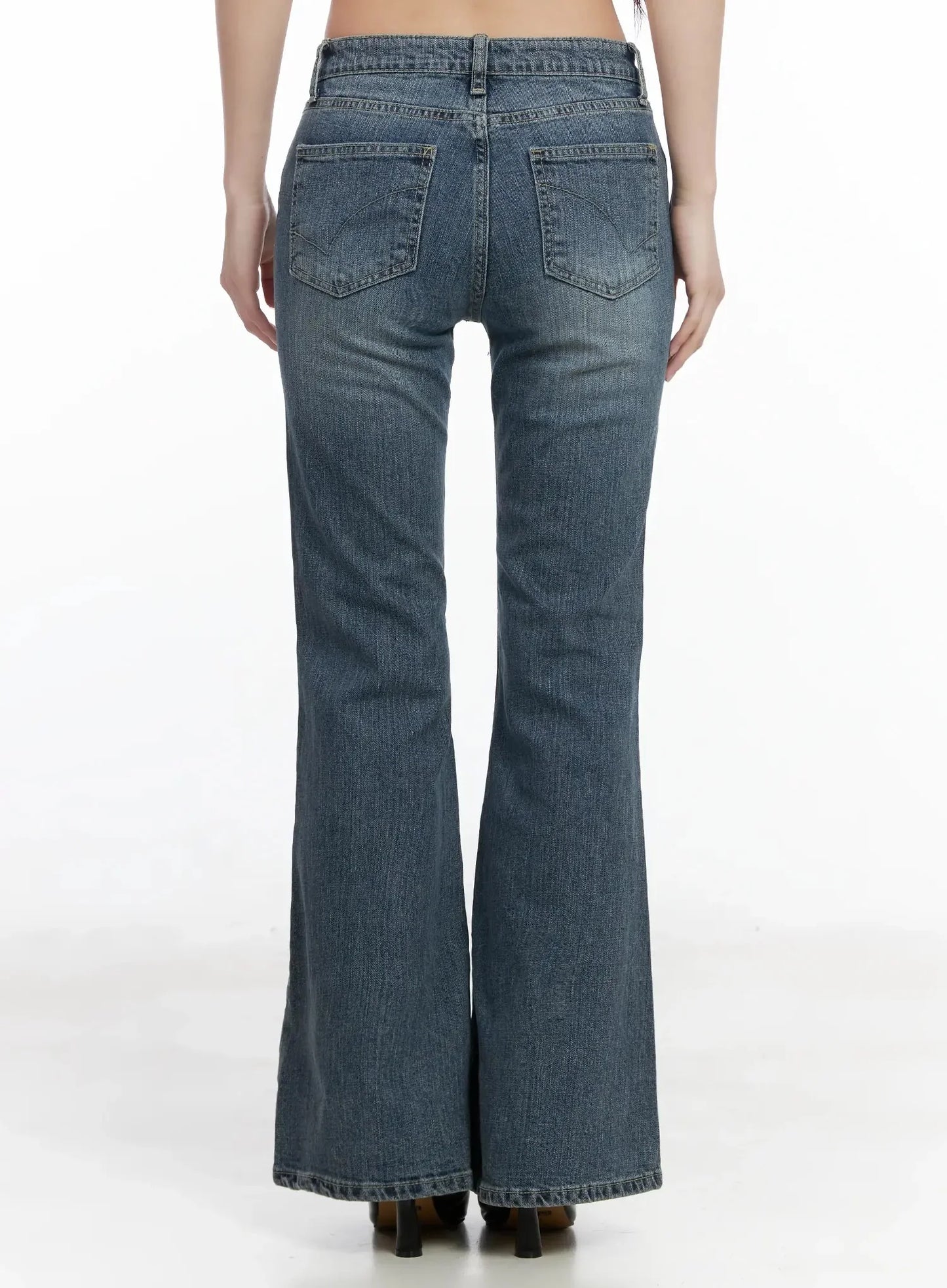 Amaris Low-Rise Bootcut Flared Jeans IM503