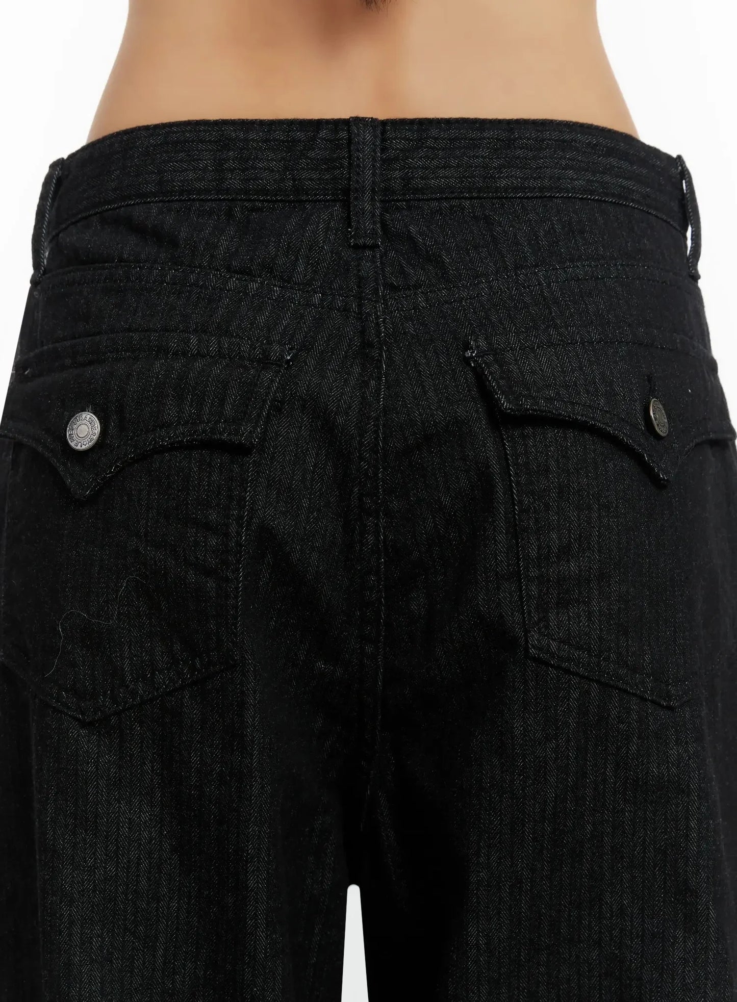 Amyra Baggy Striped Jeans ID525